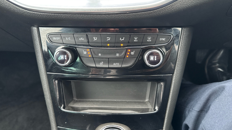 Vauxhall Astra 1.4T 16V 150 Griffin 5dr Auto [Start Stop] Petrol Hatchback